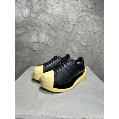 ���� Y-3 ����Ŀ�� 936-0550-0240 ���İ��� <br><hr>������ : 40~44 #�Ź� #����Ŀ�� #Y-3 #Y-3�Ź� #Y-3����Ŀ�� #���ڽŹ� #���ڽ���Ŀ�� #Y-3���ڽ���Ŀ�� <br><hr>#PNU09 <br><hr>�ֹ��忡 ������, ������ �޸��� �ּ���^^ <br>(ī���� LUX)